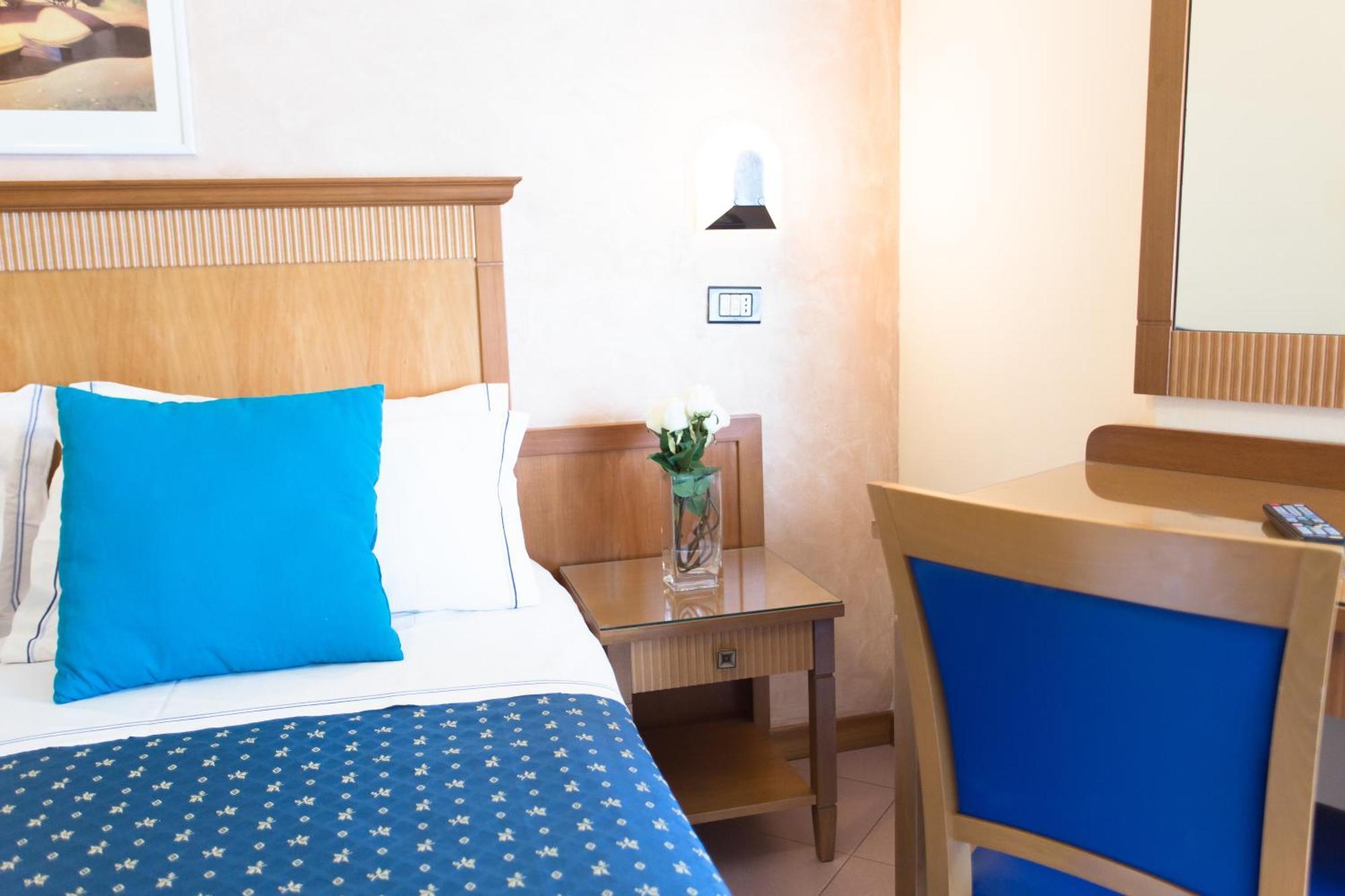 Hotel Verona Cesenatico Kamer foto