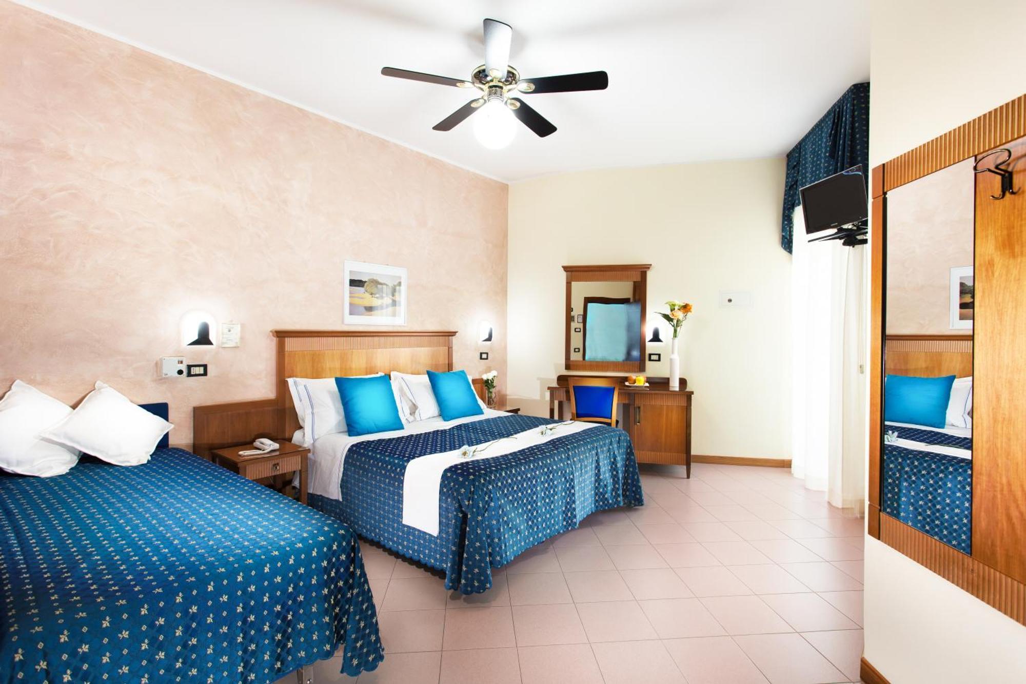 Hotel Verona Cesenatico Kamer foto